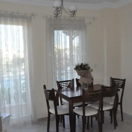 Ozzie Villa